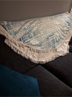 DSW Blue Geometric Round Beach Blanket with Fringe